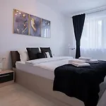 Apartamento Modern 1br Coresi-free Private Parking By Mm Host *
