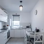 Modern 1br Coresi-free Private Parking By Mm Host * Braşov