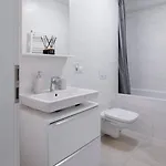Modern 1br Coresi-free Private Parking By Mm Host Braşov