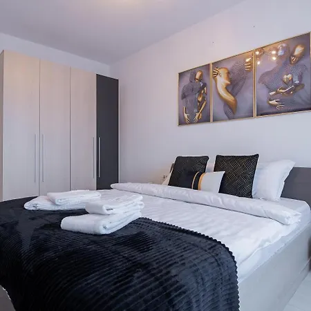 Modern 1br Coresi-free Private Parking By Mm Host * Braşov