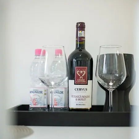 Modern 1br Coresi-free Private Parking By Mm Host Апартаменти