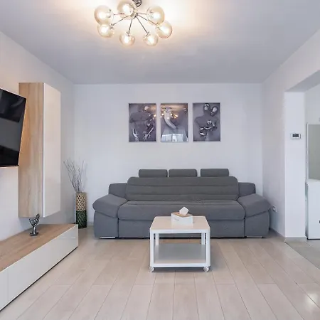 Apartmán Modern 1Br Apt Coresi Free Parking Brašov