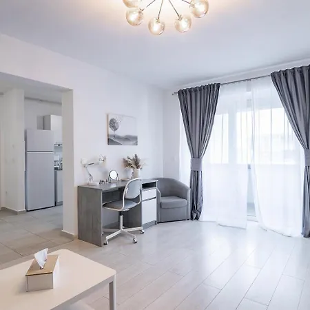 Apartmán Modern 1Br Apt Coresi Free Parking