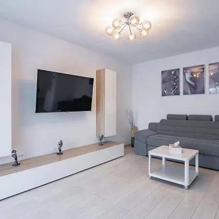 Modern 1br Coresi-free Private Parking By Mm Host Апартаменти