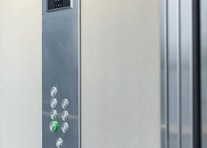 Modern 1br Coresi-free Private Parking By Mm Host Braşov