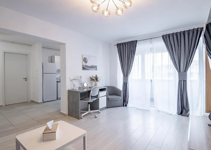 Lejlighed Modern 1br Coresi-free Private Parking By Mm Host