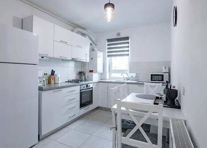 Lejlighed Modern 1br Coresi-free Private Parking By Mm Host *